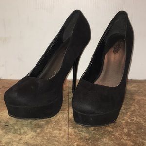 Charlotte Russe Black suede platform heels sz 9